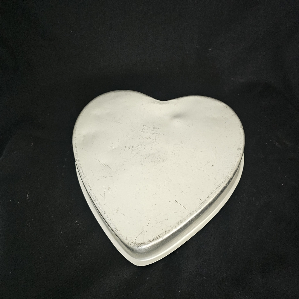 Wilton heart shape cake pan